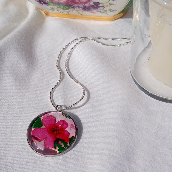 Beautiful One of a Kind, Handmade Dried Flower Necklace.  Colorful, fun to wear.  Makes a great birthday or Christmas gift or any occasion