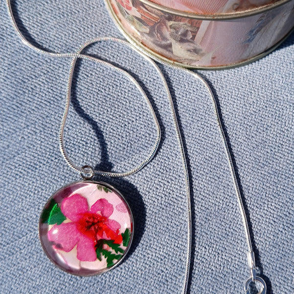 Beautiful One of a Kind, Handmade Dried Flower Necklace.  Colorful, fun to wear.  Makes a great birthday or Christmas gift or any occasion