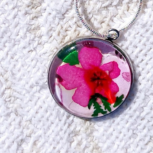 Beautiful One of a Kind, Handmade Dried Flower Necklace.  Colorful, fun to wear.  Makes a great birthday or Christmas gift or any occasion